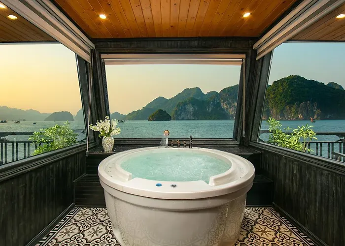 La Regina Grand Cruise 5* Hạ Long